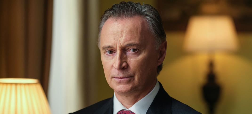 Robert Carlyle as Prime Minister Robert Sutherland in COBRA: Cyberwar