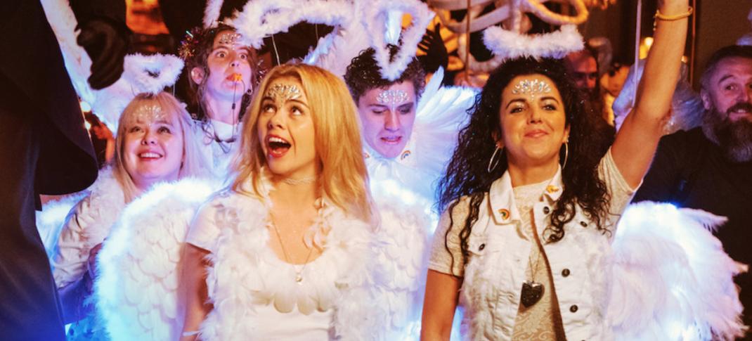 Saoirse-Monica Jackson and Jamie-Lee O'Donnell in "Derry Girls' Season 3