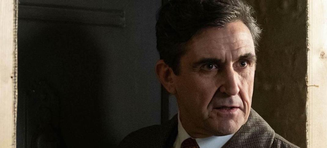 Picture shows: Stephen McGann as Dr. Patrick Turner.
