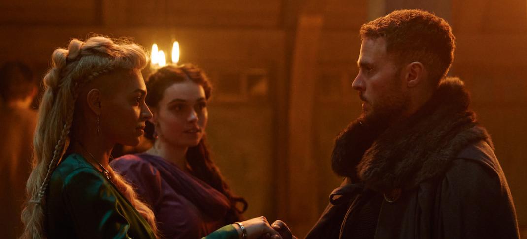  Iain De Caestecker, Jordan Alexandra, and Emily John in "The Winter King"