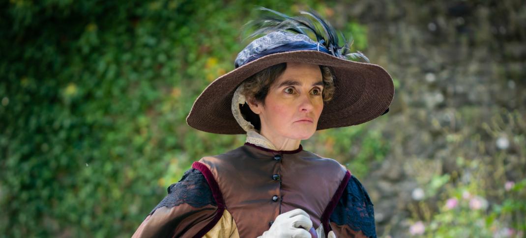 Picture shows: Shirley Henderson as Aunt Western