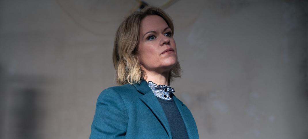 Sinead Keenan as DCI Jess James facing her new team in 'Unforgotten' Season 5