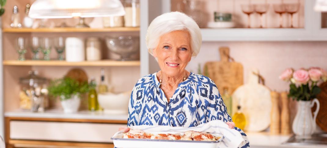 Mary Berry with a lasagna in her kitchen in 'Mary Berry Makes It Easy'