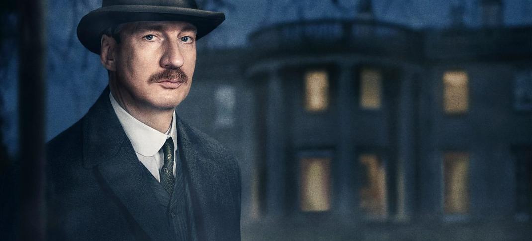 David Thewlis as Inspector Goole in An Inspector Calls