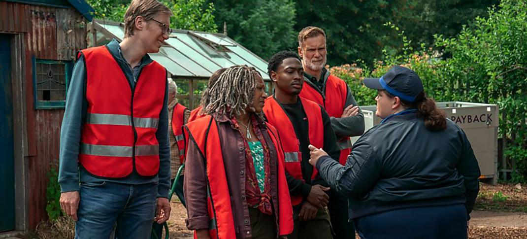 Stephen Merchant as Greg, Clare Perkins as Myrna, Gamba Cole as Ben, Darren Boyd as John & Jess Gunning as Diane are back on the chain gangin 'The Outlaws' Season 3 