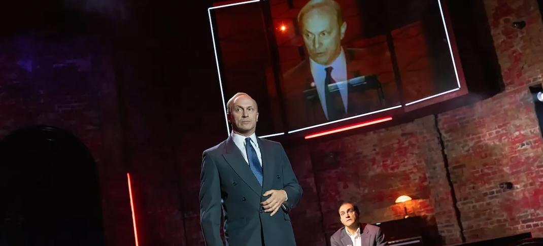 Will Keen as Vladimir Putin and Michael Stuhlbarg as Boris Berezovsky in 'Patriots'