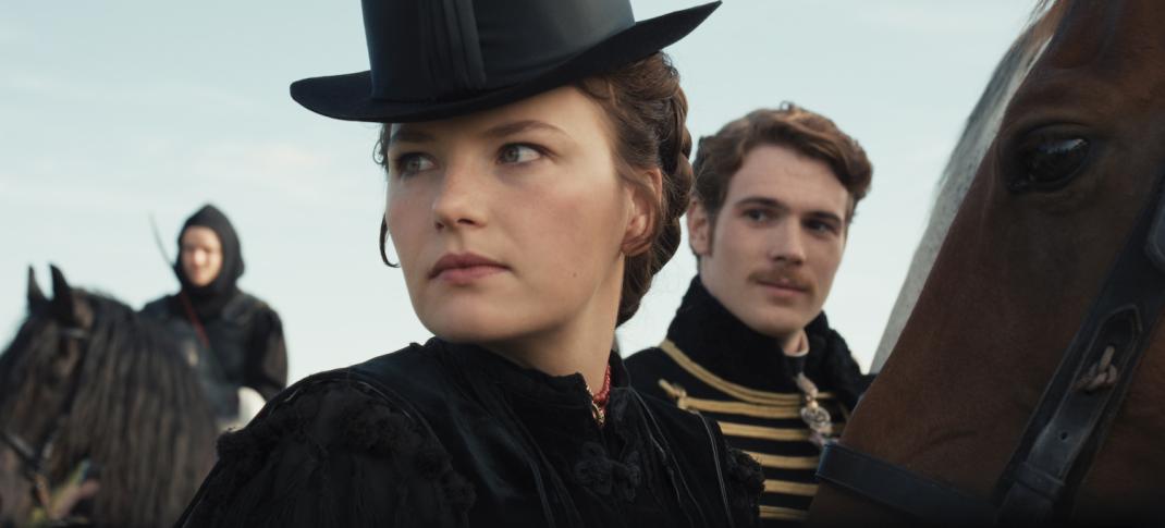 Devrim Lingnau and Philip Froissant in "The Empress" Season 2