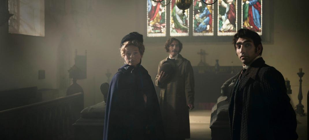 Éanna Hardwicke as Jack Lorimer, Phoebe Horn as Laura Lorimer, and Mawaan Rizwan as Dr. Zubin in 'A Ghost Story for Christmas: Woman of Stone'