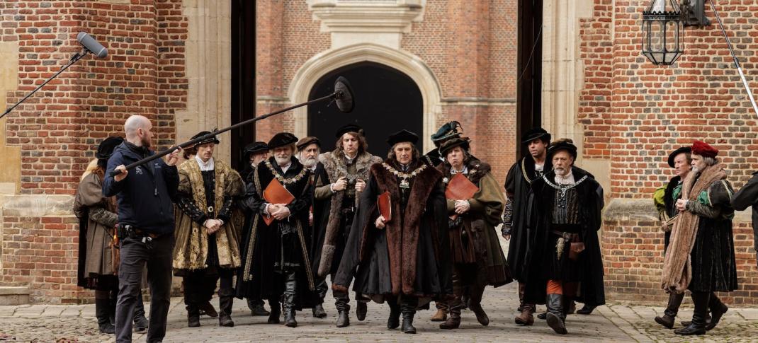 Picture shows: Filming in the courtyard of Hampton Court with Mark Rylance