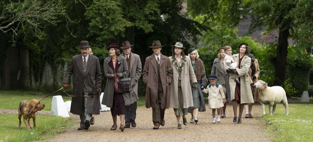 James Purefoy, Anna Chancellor, Toby Regbo, Isobel Jesper Jones, Joanna Vanderham, Shannon Watson, Zoe Brough, Bessie Carter, and Jamie Blackley in "Outrageous"