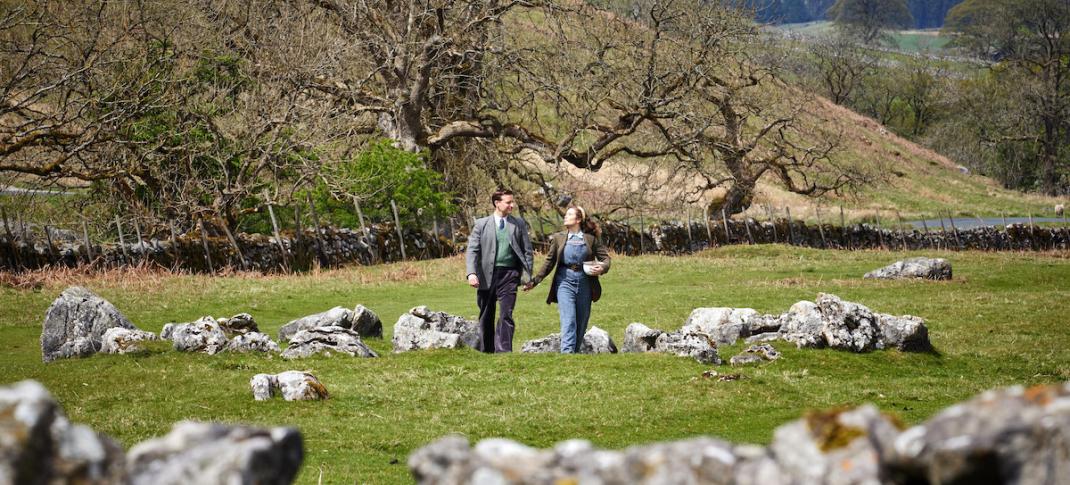 Nicholas Ralph and Rachel Shenton in "All Creatures Great and Small' Season 3 (Photo: Courtesy of Helen Williams (C) Playground Entertainment)