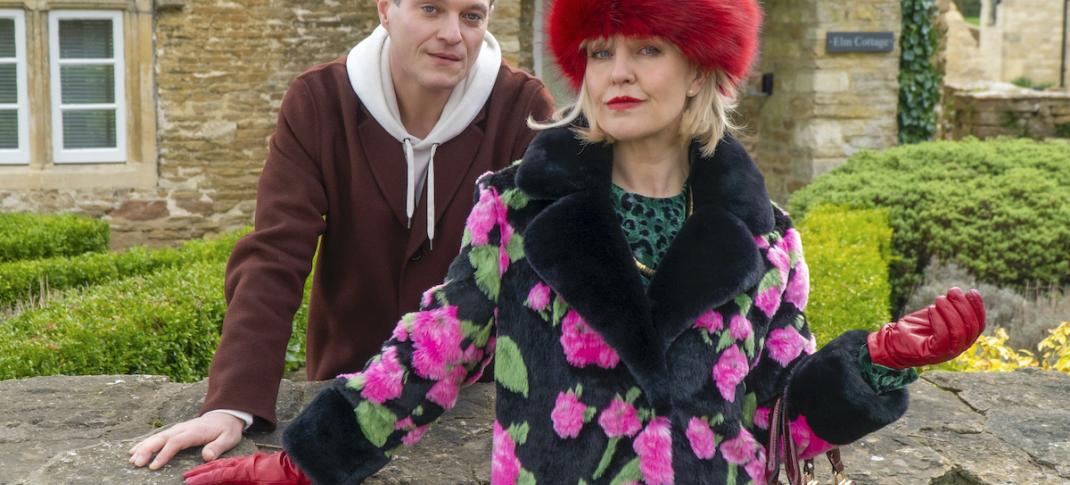 Ashley Jensen and Matthew Horne in "Agatha Raisin: Kissing Christmas Goodbye" (Photo: Acorn TV)