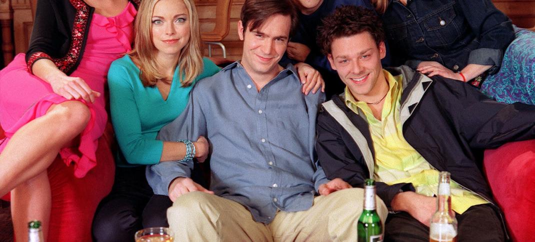 The ensemble cast of Coupling (Image courtesy of Hartswood Films and BBC)