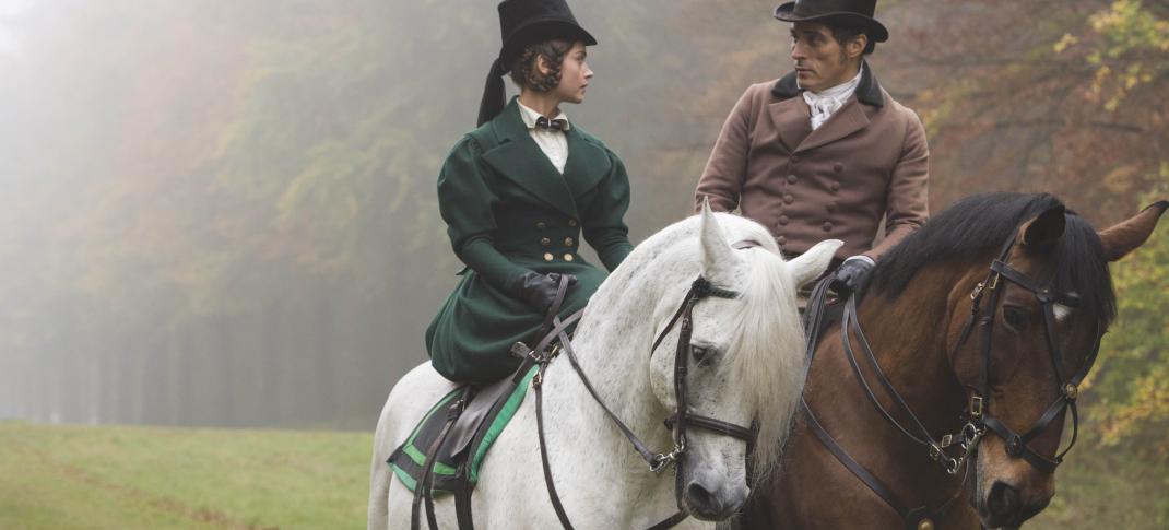 Jenna Coleman, Rufus Sewell and some gorgeous outfits in "Victoria". (Photo: Courtesy of ITV Plc)