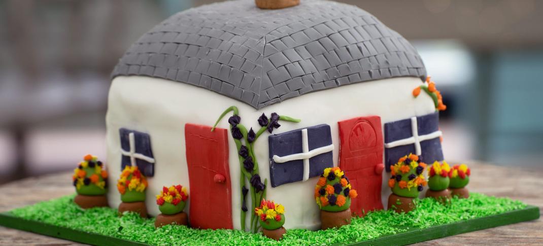 Carole’s ‘Little House In The Country’ Cake Week Showstopper