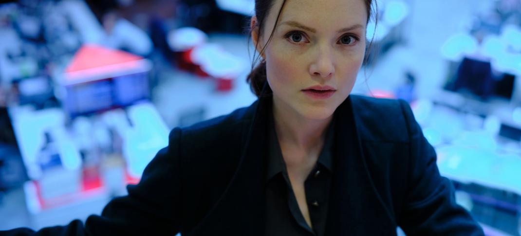 Holliday Grainger as DCI Rachel Carey in The Capture