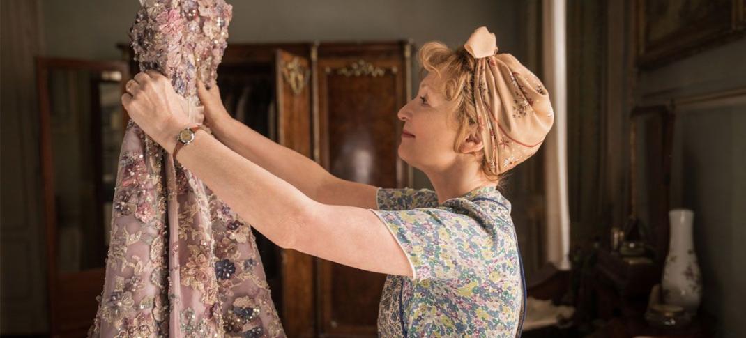 Lesley Manville in 'Mrs. Harris Goes to Paris' (Photo: Focus Features)