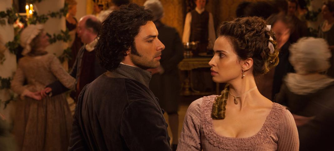 Ross and Elizabeth have a moment. (Photo: Courtesy of (C) Robert Viglasky/Mammoth Screen for MASTERPIECE)