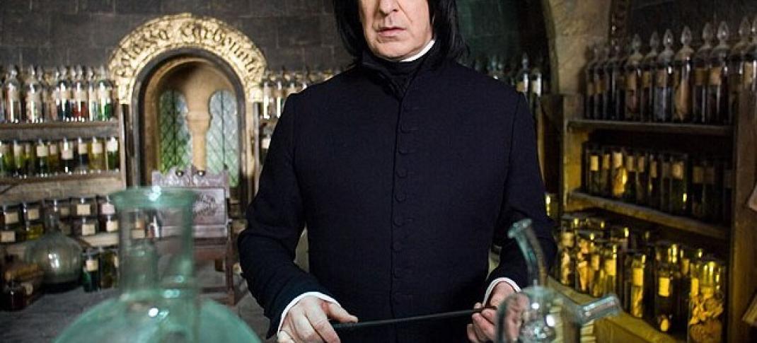 Alan Rickman in his most famous recent role: "Harry Potter's" Potions Master, Severus Snape. (Photo: Warner Bros.)