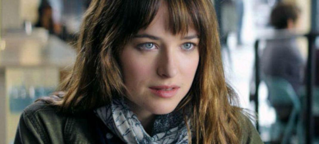 Dakota Johnson in "Fifty Shades of Grey" (Photo: Universal Pictures)