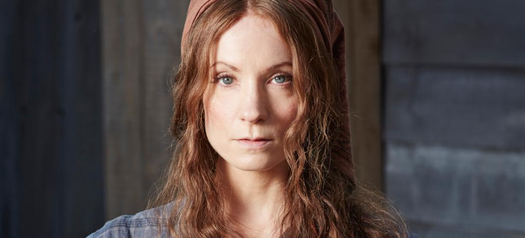 Joanne Froggatt as Mary Cotton in "Dark Angel" (Photo: Courtesy of ©JustinSleePhotography2015/MASTERPIECE)