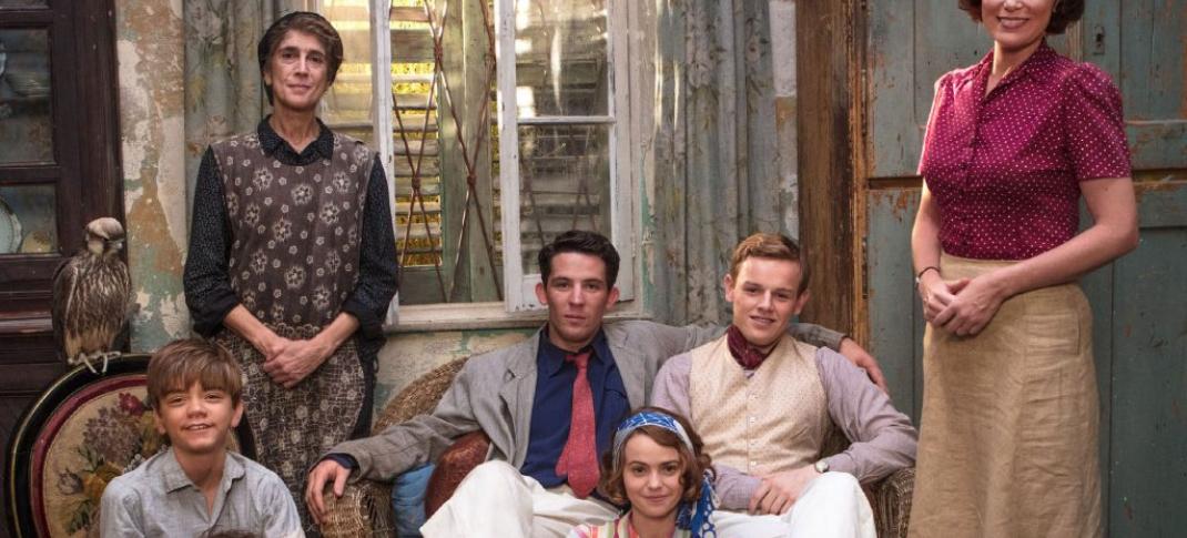The cast of "The Durrells in Corfu" Season 2! (Photo: Courtesy of John Rogers/Sid Gentle Films & MASTERPIECE)