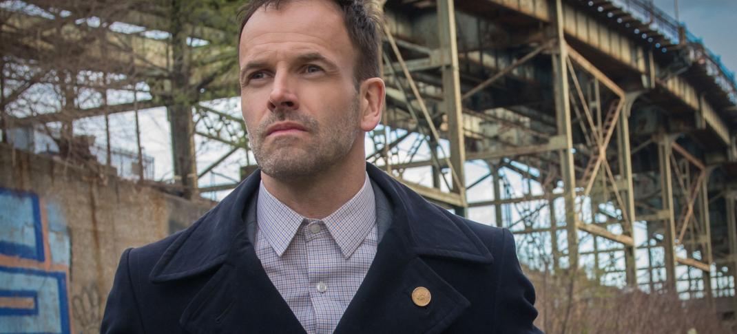 Jonny Lee Miller as Sherlock Holmes in "Elementary" (Photo: CBS)