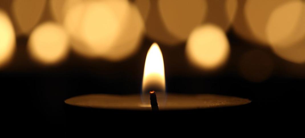 In Memoriam candle