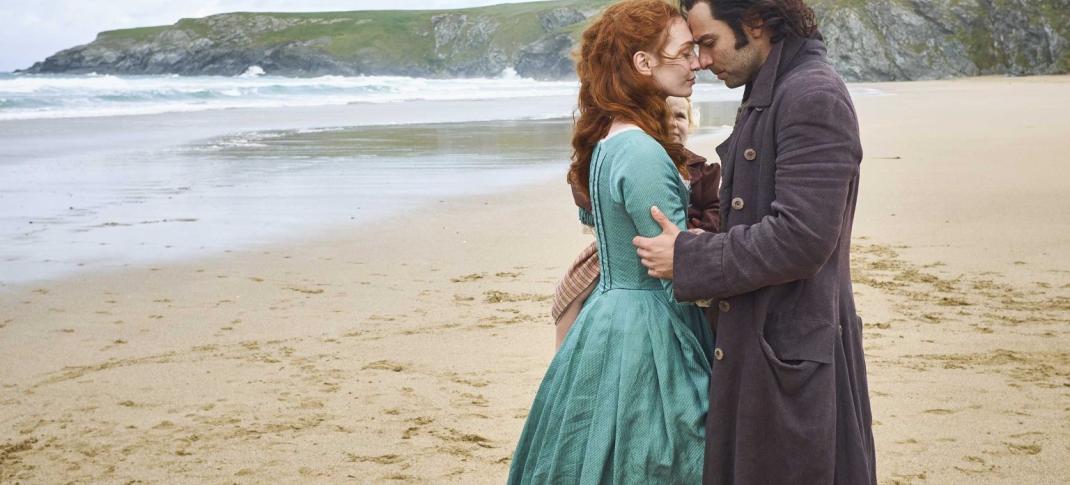 Ross and Demelza look so cute and happy here. (Photo: Courtesy of Mammoth Screen for BBC and MASTERPIECE)