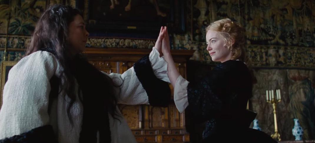 Emma Stone and Olivia Colman in the trailer for "The Favourite" (Photo: Fox Searchlight Pictures)