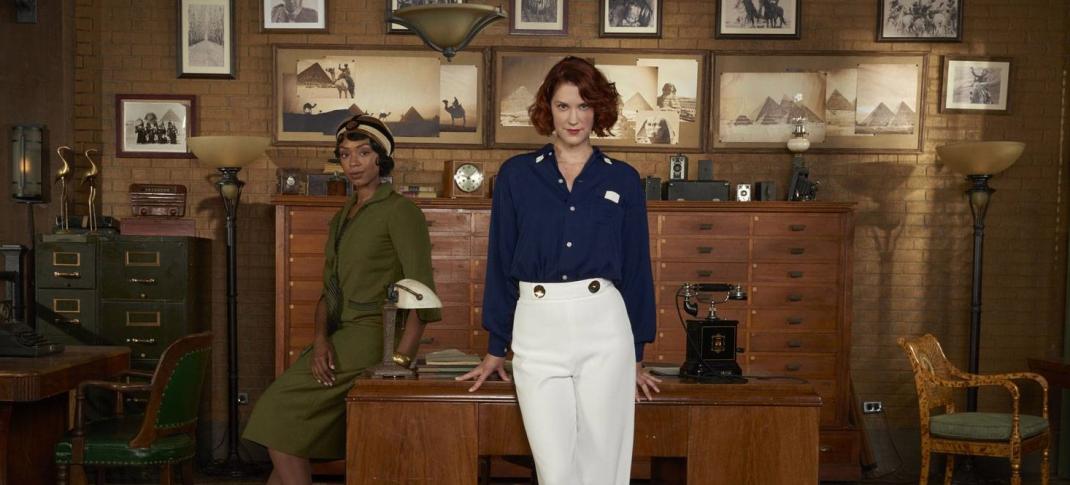 Lauren Lee Smith and Chantel Riley in "The Frankie Drake Mysteries" (Photo: CBC/Shaftesbury Films)