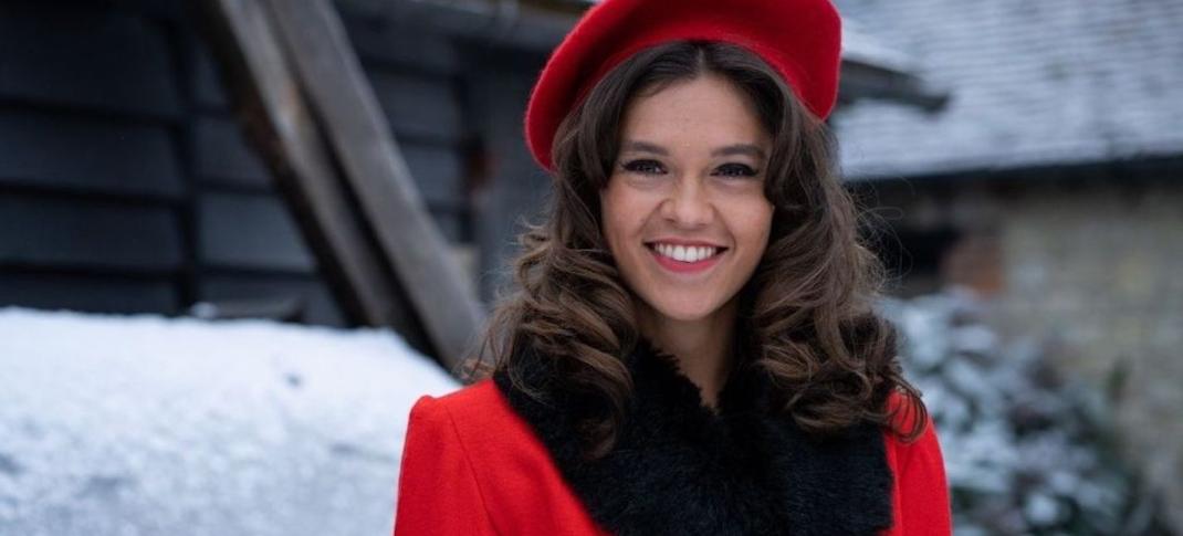 Sabrina Bartlett in "The Larkins" (Photo: Acorn TV)