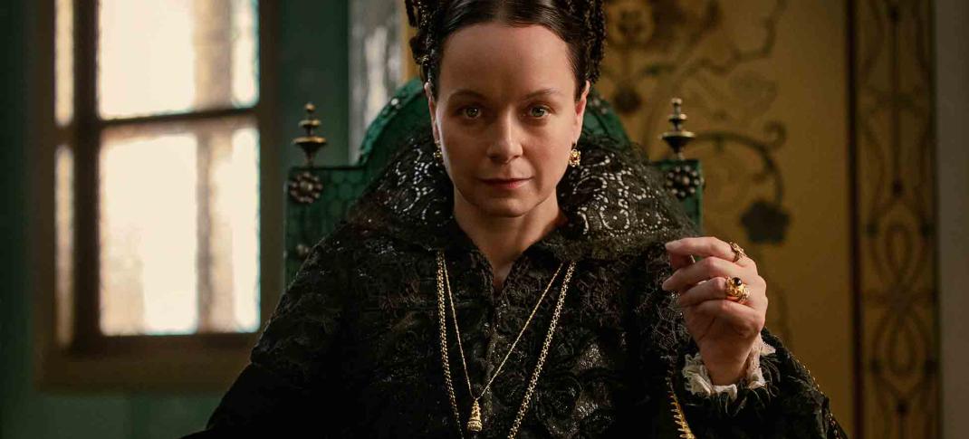 Samantha Morton as Catherine de Medici (Photo: Starz)