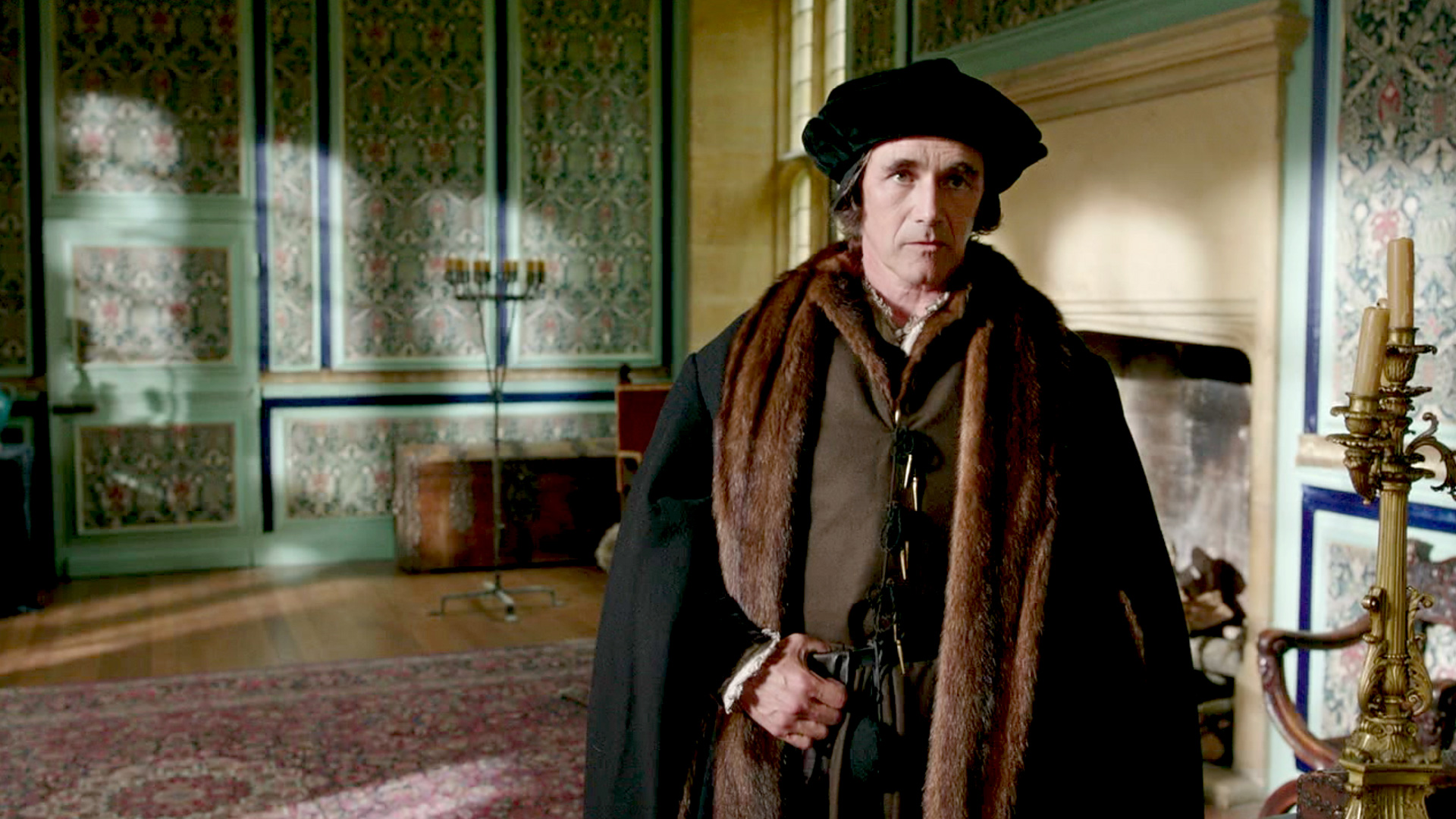 Mark Rylance in "Wolf Hall" ( ​(Photo: Courtesy of Ed Miller/Playground & Company Pictures for MASTERPIECE/BBC)